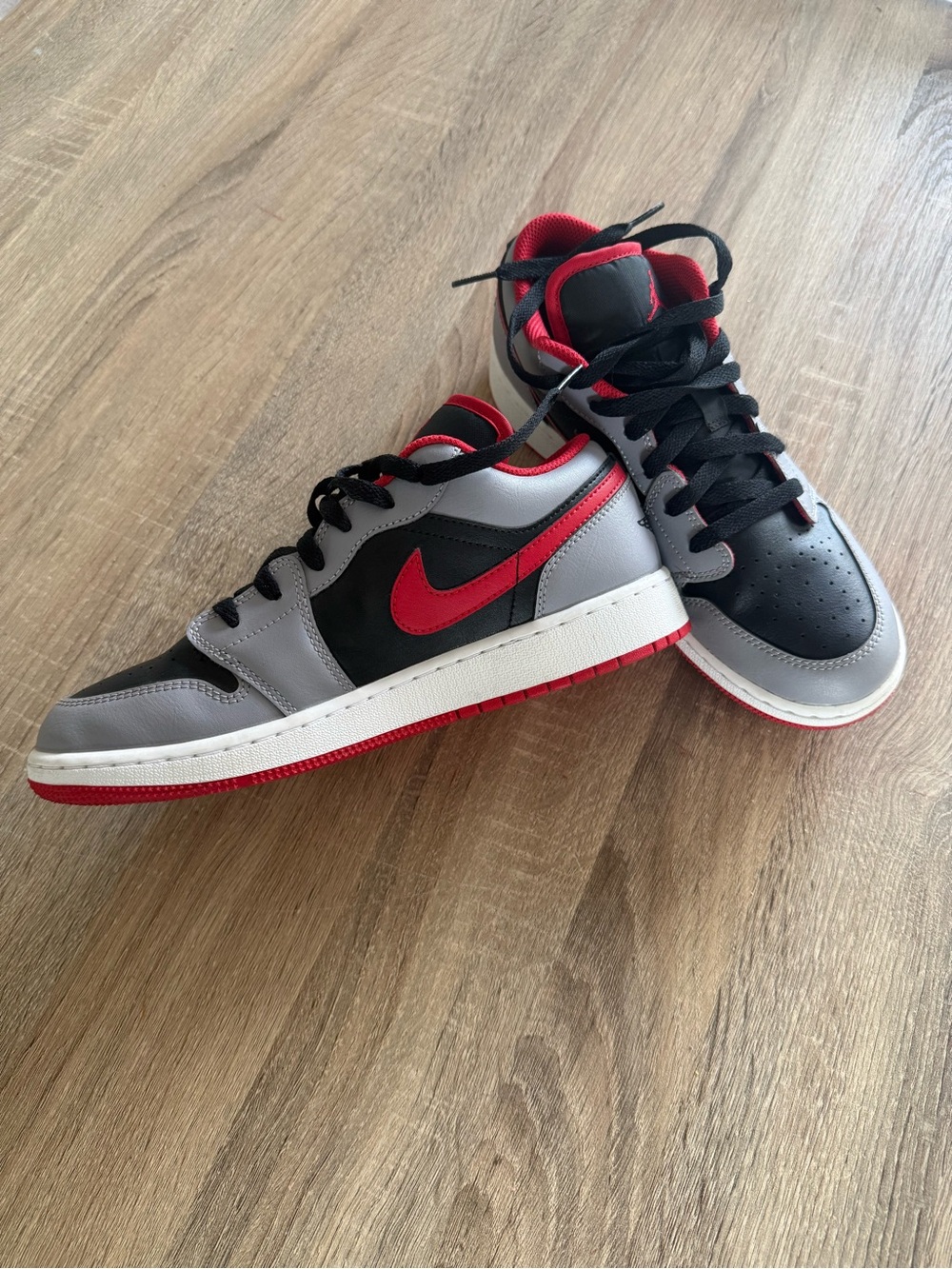 Nike Air Jordan 1 Low Cement Fire Red - Picture 3 of 8